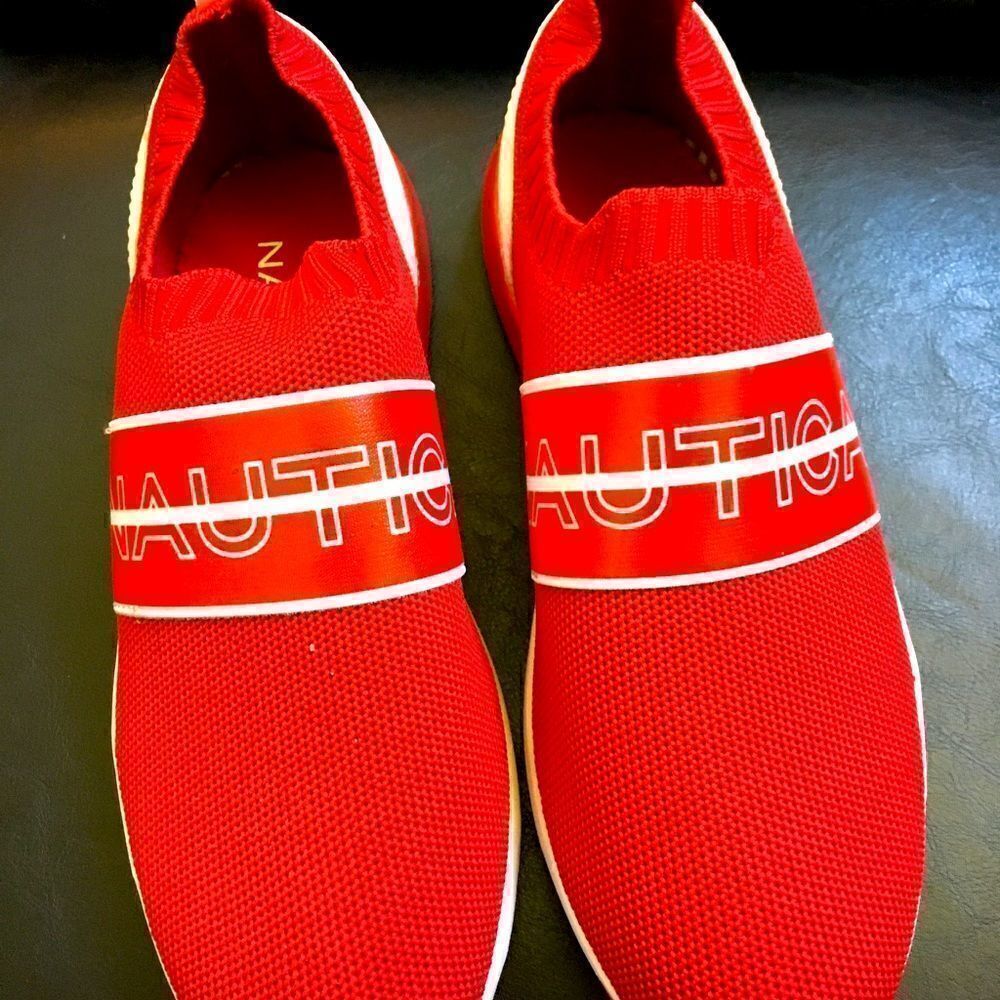 NWOT Náutica Red Slip On Casuals